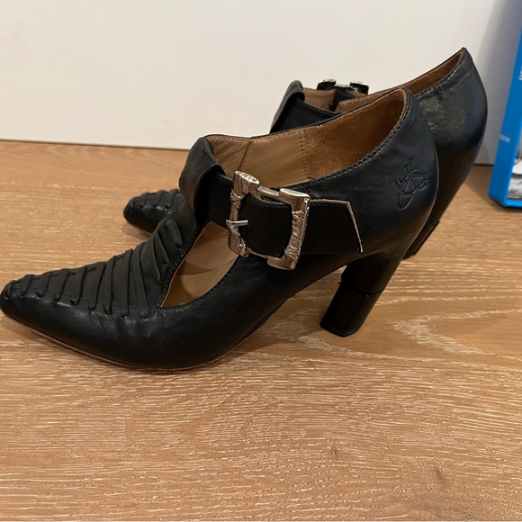 John Fluevog Rosella Heels - Picture 2 of 7